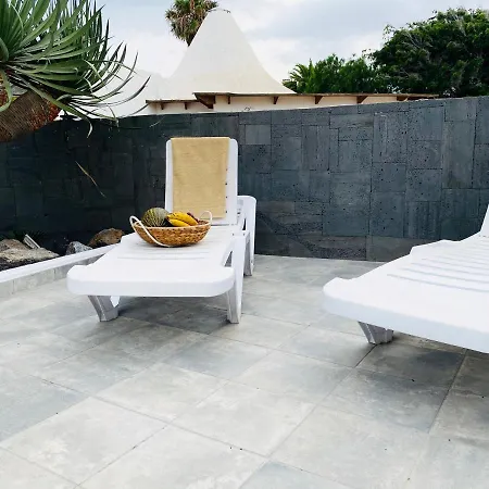 Canaryislandshost L Ocean Apartment Costa Teguise