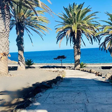 Canaryislandshost L Ocean *
